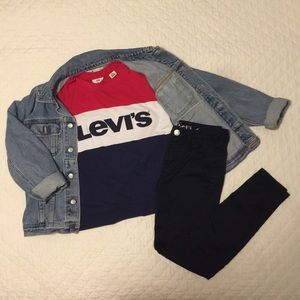 Levi’s Crewneck Sweatshirt